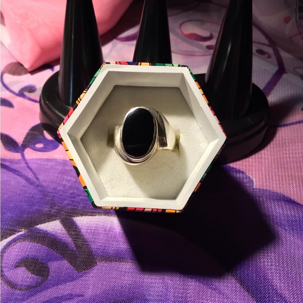 Vintage sterling silver and onyx ring
